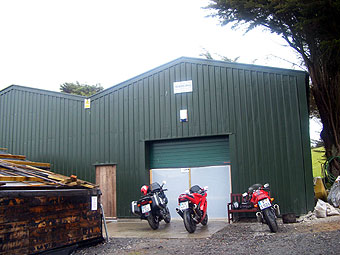 Motorradmuseum, außen